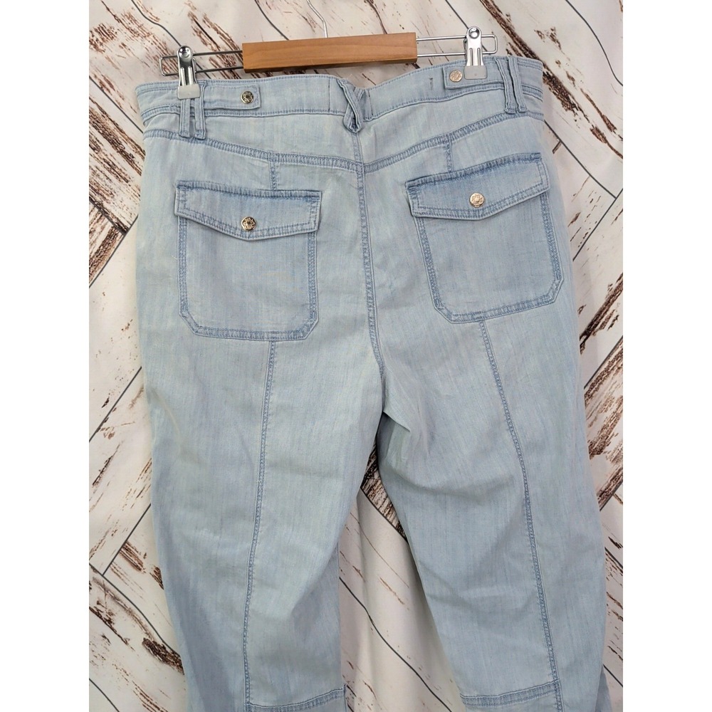 White House Black Market Pret-A-Pedi Straight Cropped Pant - Picture 5 of 10